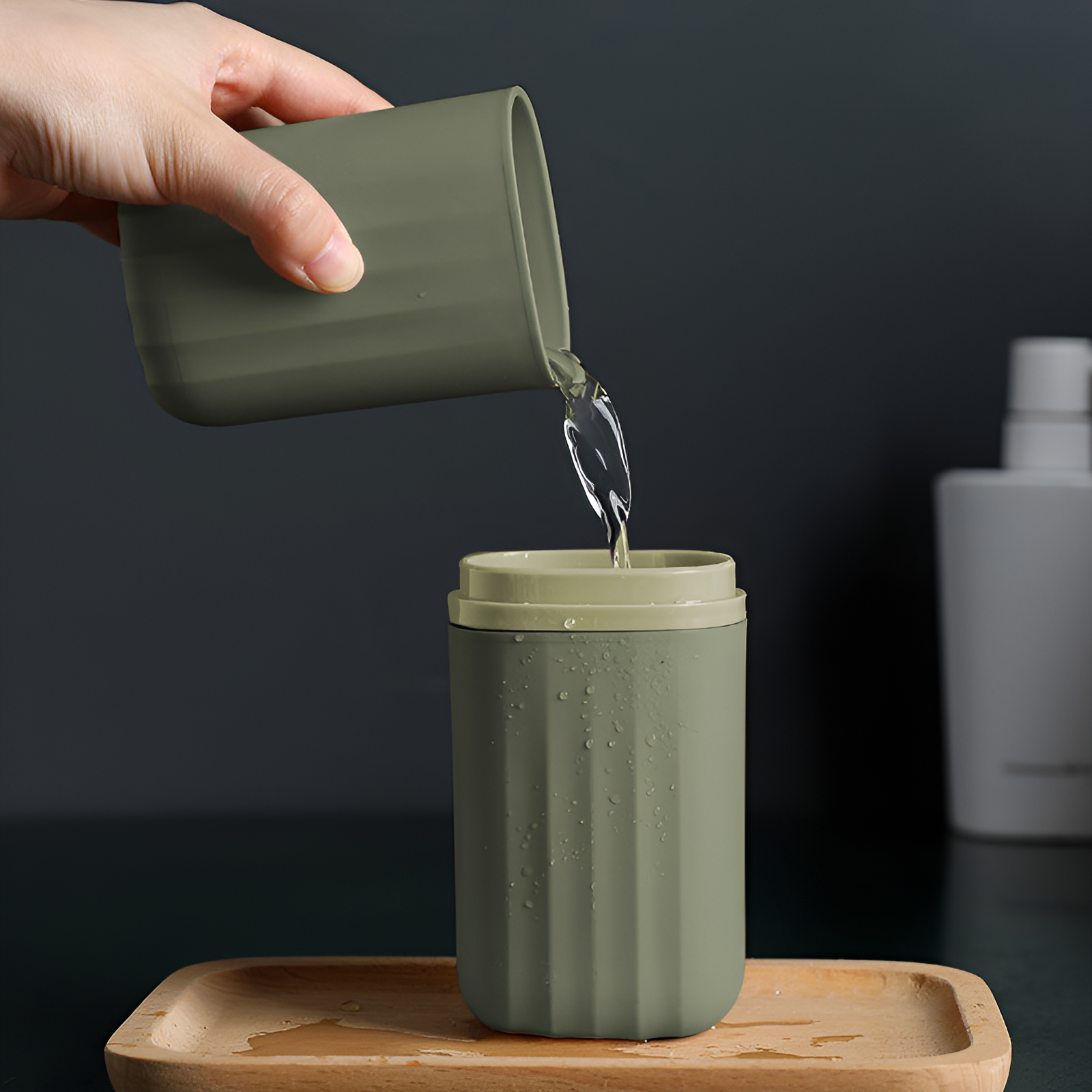 Travel mouthwash cup toothbrush box holiday travel portable toothbrush cup wash storage box plastic